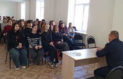 Сотрудники Приволжского ОМВД провели профилактическую встречу со студентами 