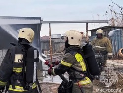В селе Татарская Башмаковка подожгли иномарку