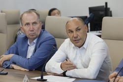 Глава Приволжского района принял участие в совещании с представителями «ЭкоЦентра»