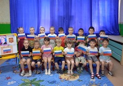 В мероприятиях ко Дню России принимают участие маленькие жители Приволжского района