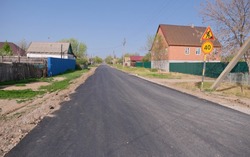 В Приволжском районе продолжается благоустройство дорог