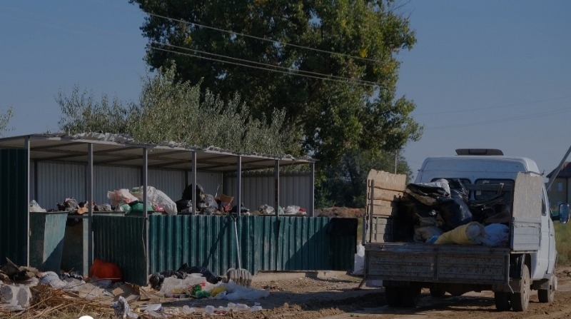 Ситуация с вывозом мусора в Приволжском районе улучшилась