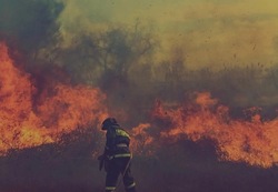Астраханцам напоминают о периоде повышенной пожарной опасности