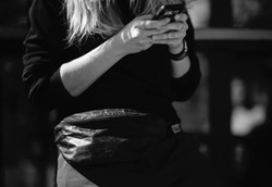 Россиян предупредили о фразах мошенников, выманивающих код от «Госуслуг»