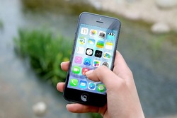 С 1 сентября во всех смартфонах появится российский мессенджер 