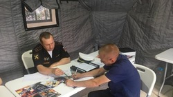   В День молодёжи 159 астраханцев проявили интерес к контрактной службе