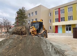 Глава Приволжского района проверил ход ремонта в Кирпичнозаводской школе
