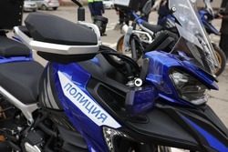 Госавтоинспекторы проводят с приволжанами беседы о правилах управления мототехникой