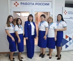 Сотрудники приволжского кадрового центра отмечают дату образования службы