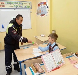 С приволжанами поговорили о безопасности на дороге и в интернете 