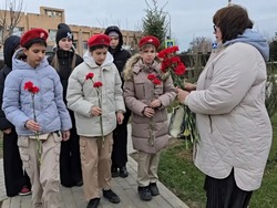 В Приволжском районе подвиг сотрудников полиции увековечили в памяти потомков