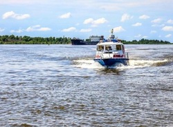 В Приволжском районе перевернулась лодка с шестью людьми