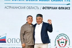 Приволжанин получил государственную награду из рук Рустама Минниханова