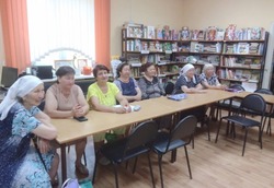 Литературные вечера о семейных ценностях провели в приволжских библиотеках