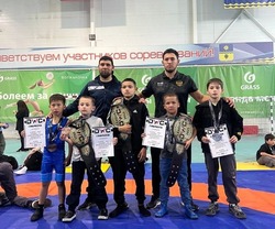Приволжские борцы и каратисты становятся призерами соревнований