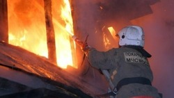 В посёлке Новоначаловский при пожаре пострадала женщина