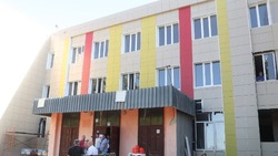 В посёлке Кирпичного Завода продолжаются ремонт школы и строительство детского сада
